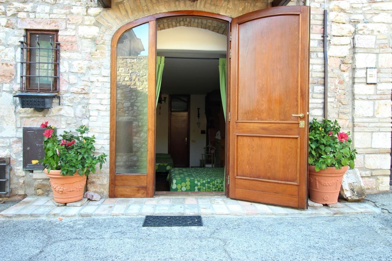 Monolocale L'Anfiteatro Romano 아시시 외부 사진